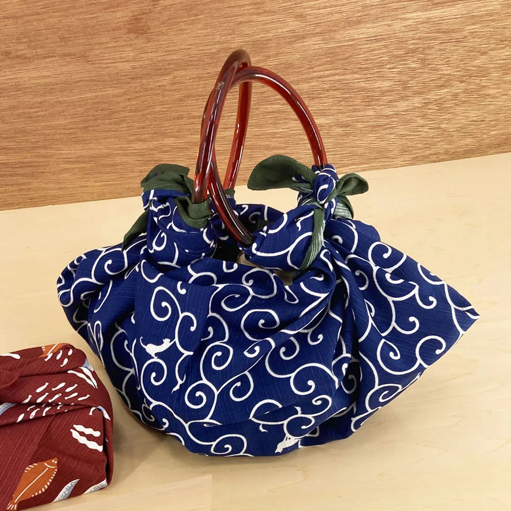 Furoshiki Arabeske mit Katze 70