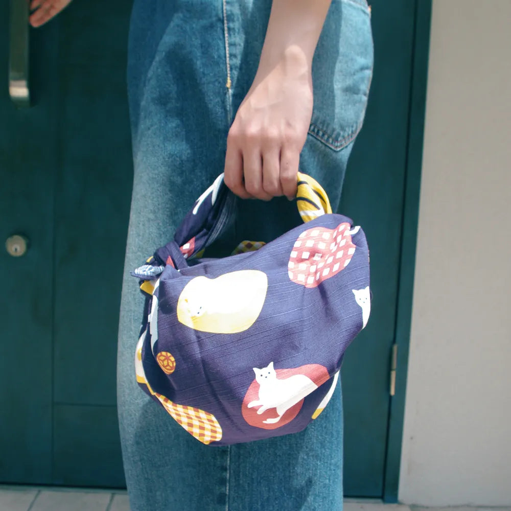 Furoshiki Katze und Kissen 70