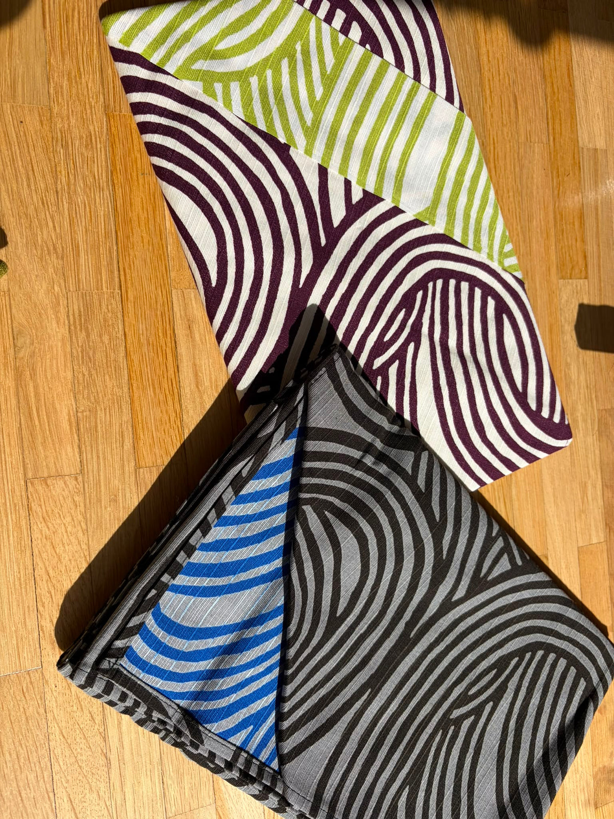 Beidseitig große Furoshiki 104 Knoten