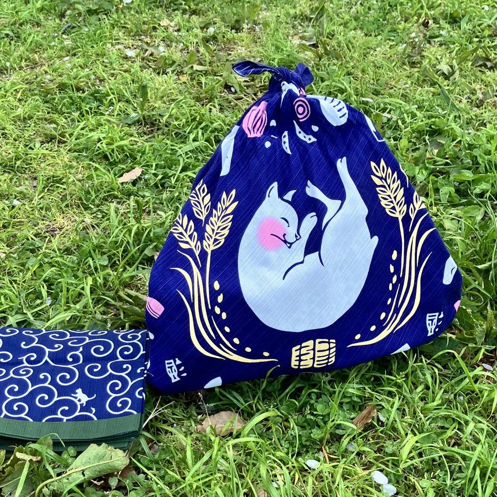Furoshiki betrunkene Katze mit Sake 90